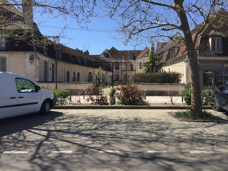 Bel Appart Au Bord De L'Eau Proche Gare Avec Wifi Auxerre Eksteriør bilde