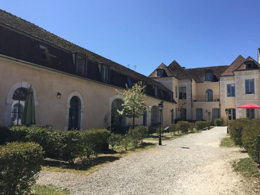 Bel Appart Au Bord De L'Eau Proche Gare Avec Wifi Auxerre Eksteriør bilde