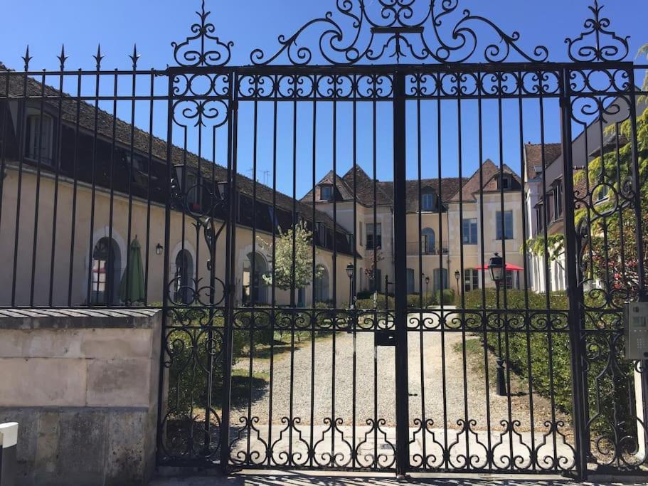 Bel Appart Au Bord De L'Eau Proche Gare Avec Wifi Auxerre Eksteriør bilde